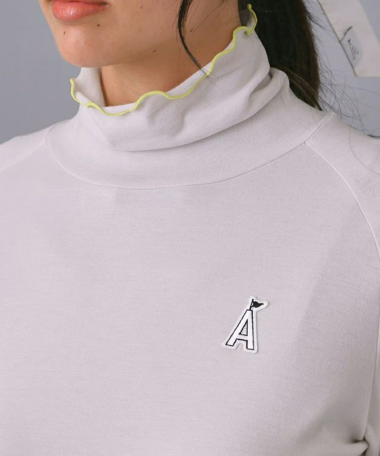 アダバットのハイネックシャツ