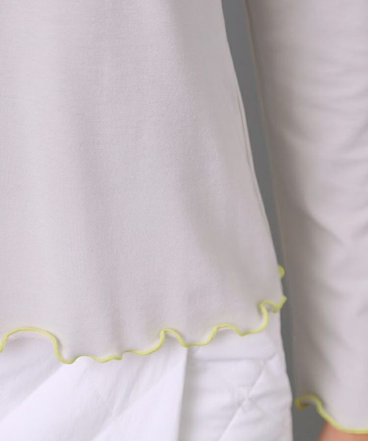 アダバットのハイネックシャツ