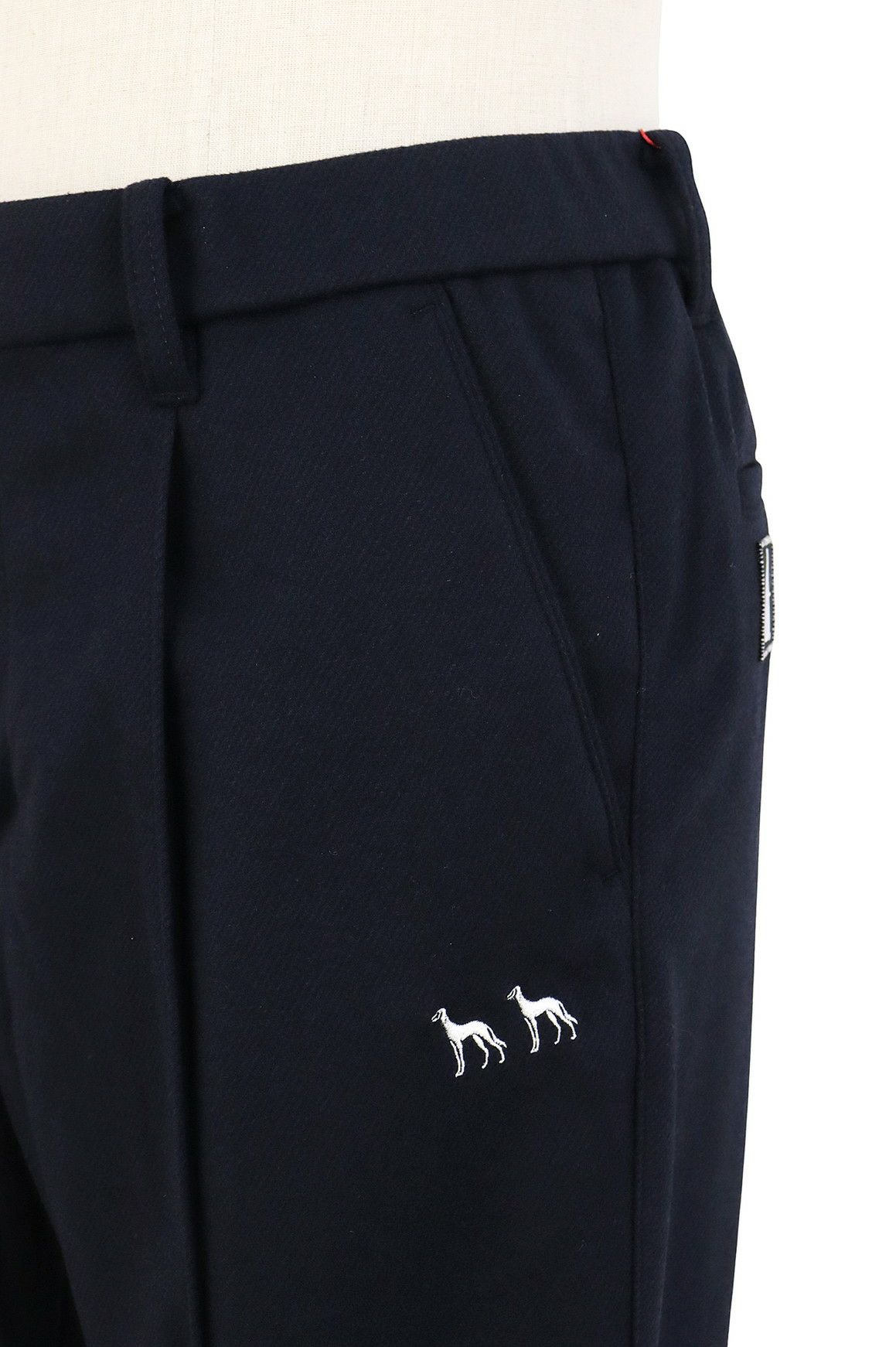 アダバットのパンツ