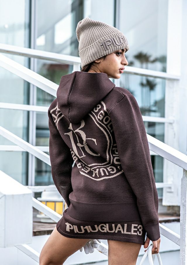 ウノピゥウノウグァーレトレゴルフのニット帽