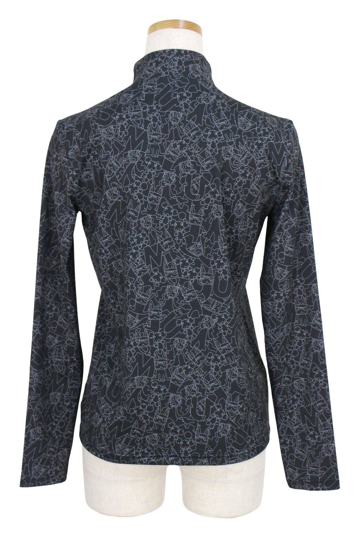 MUスポーツのハイネックシャツ