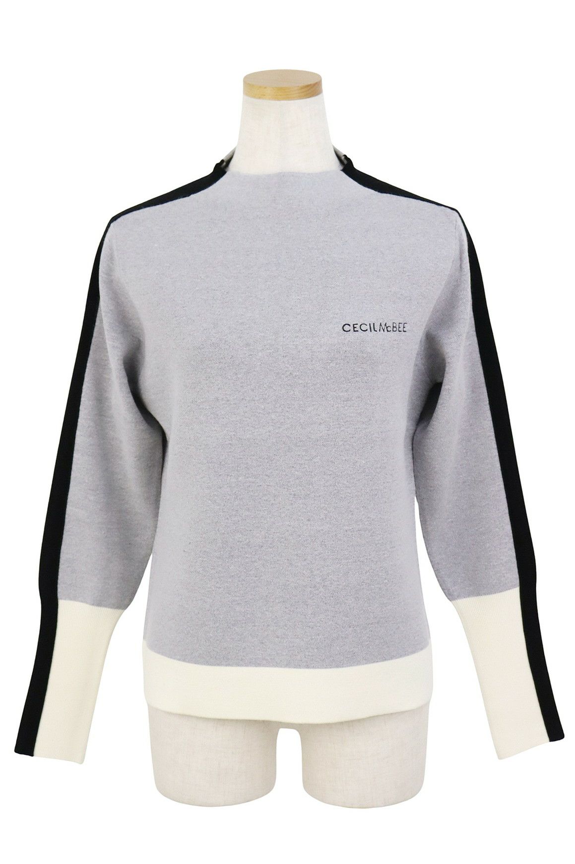 セシルマクビーのセーター