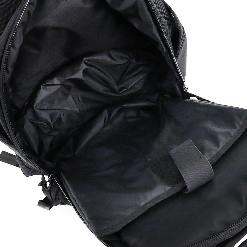 ニューエラのリュック