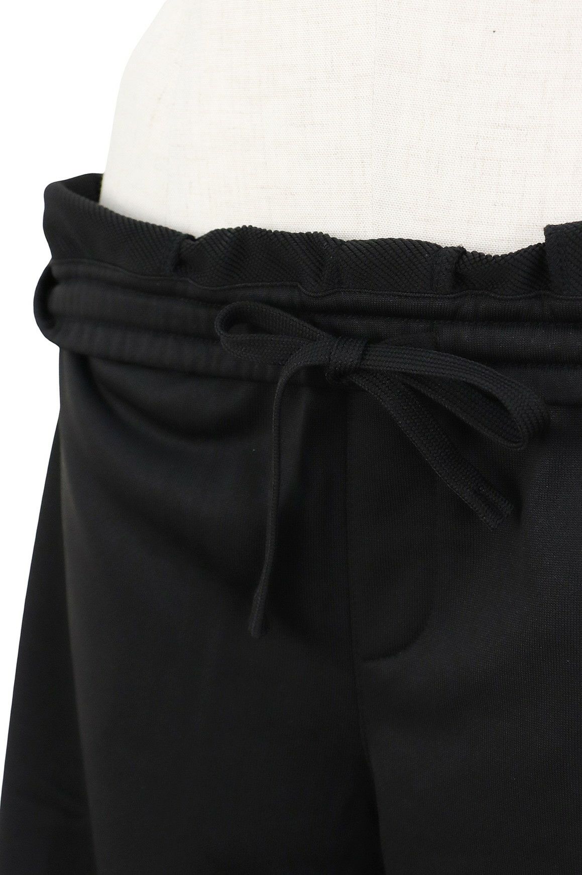 セシルマクビーのロングパンツ