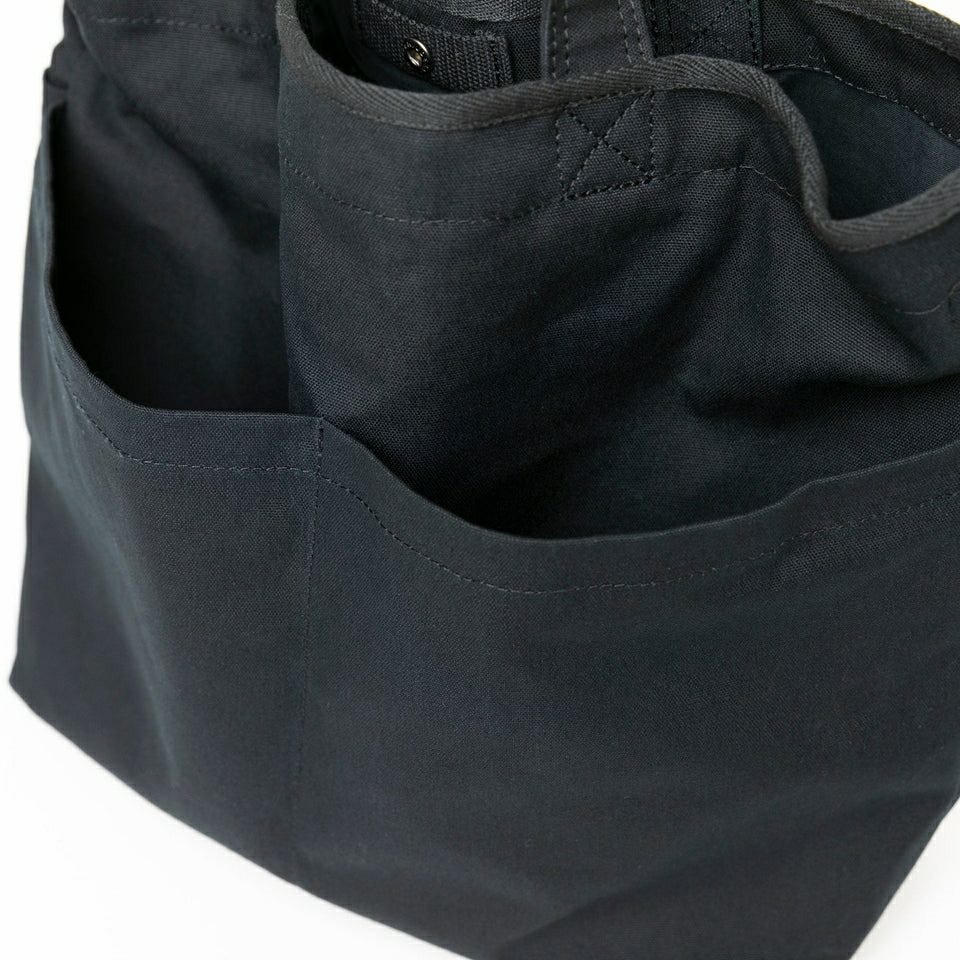 ニューエラのトートバッグ