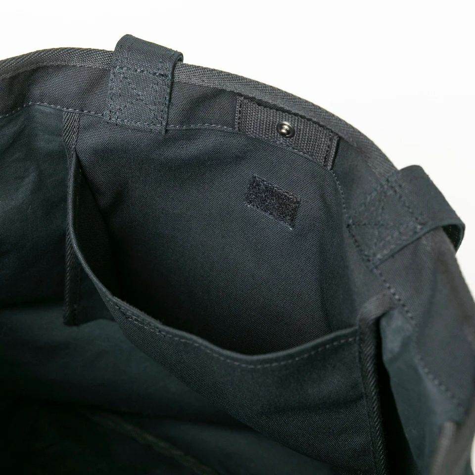 ニューエラのトートバッグ