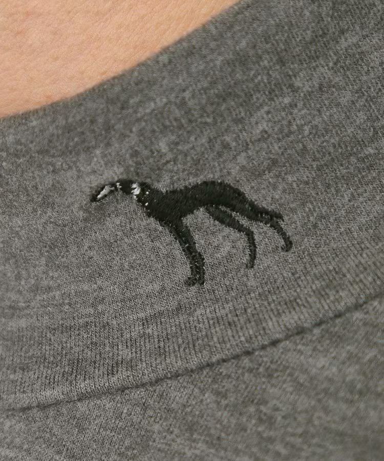 アダバットのハイネックシャツ