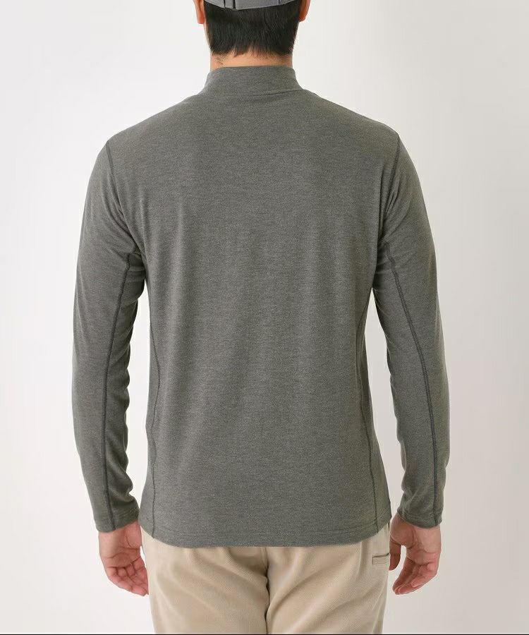 アダバットのハイネックシャツ