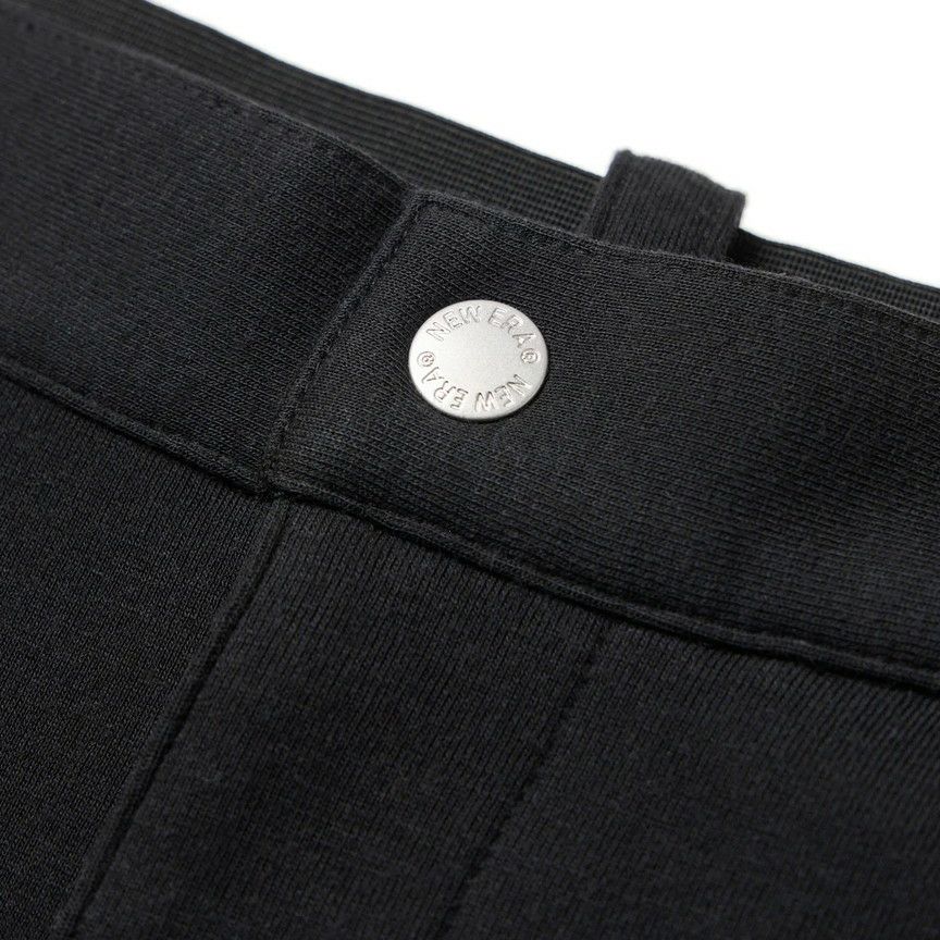 ニューエラのパンツ