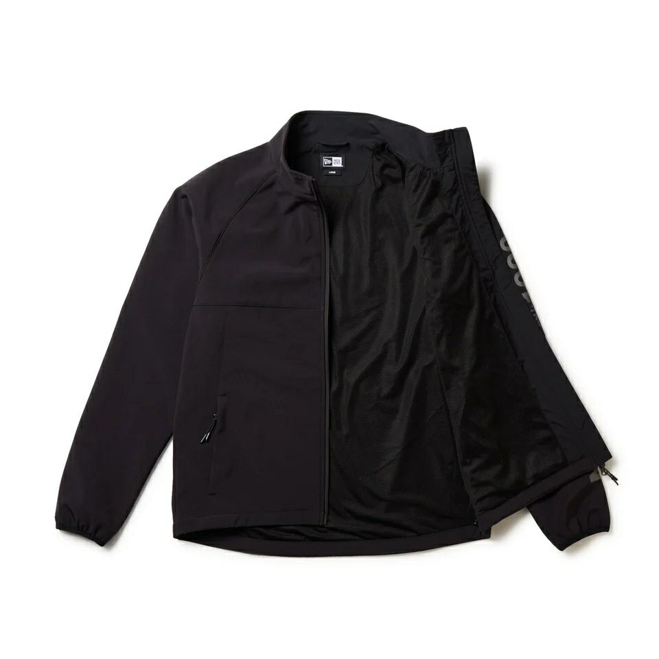 ニューエラのブルゾン