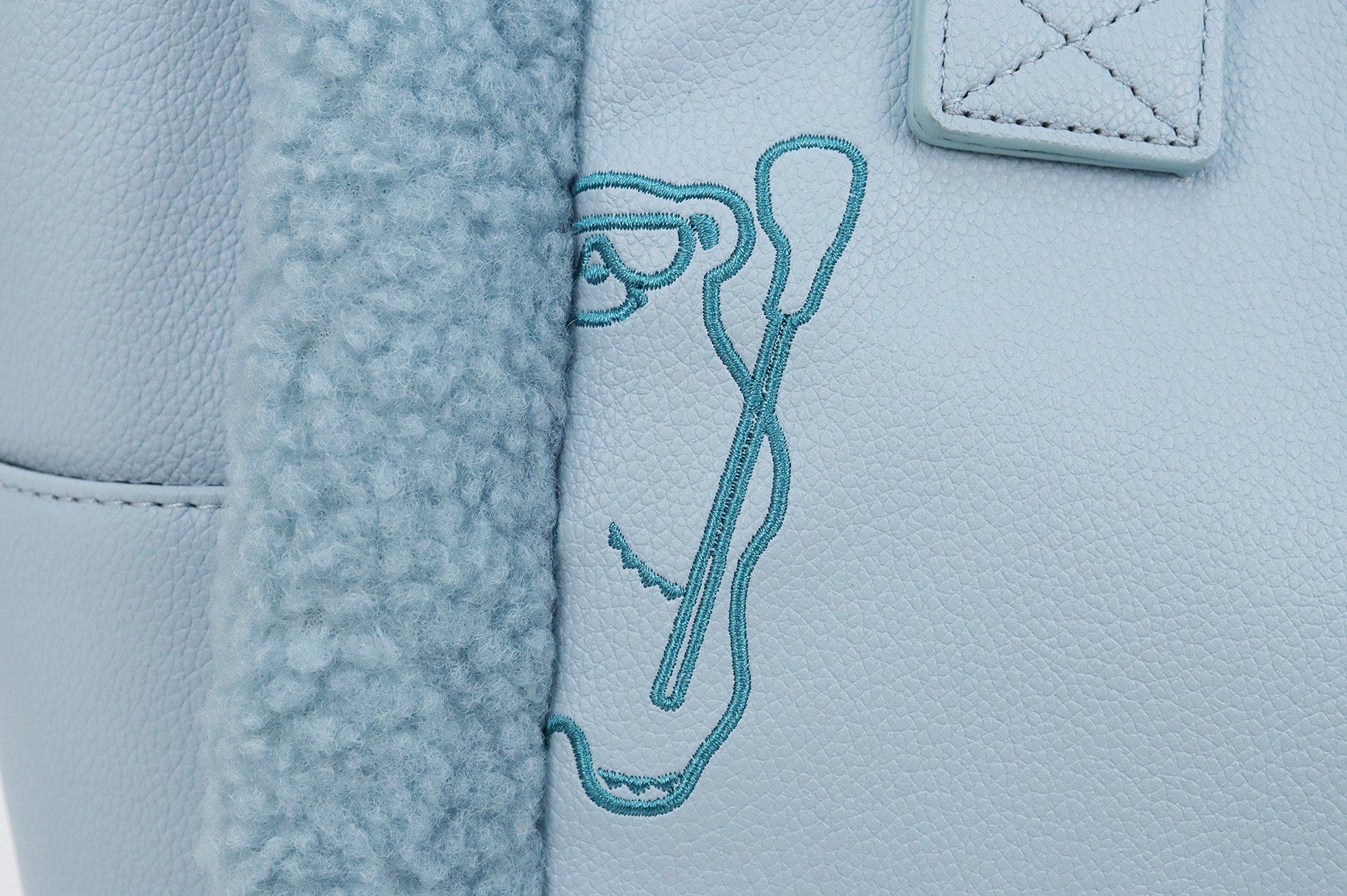 アンパスィのボストンバッグ