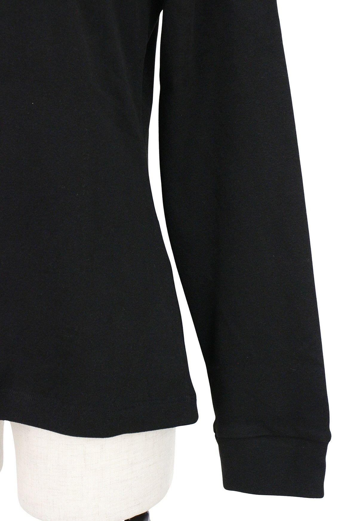 ティーマックのハイネックシャツ