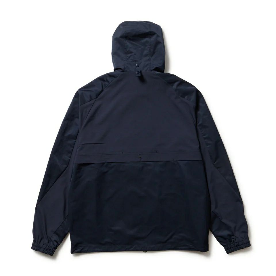 ニューエラのブルゾン