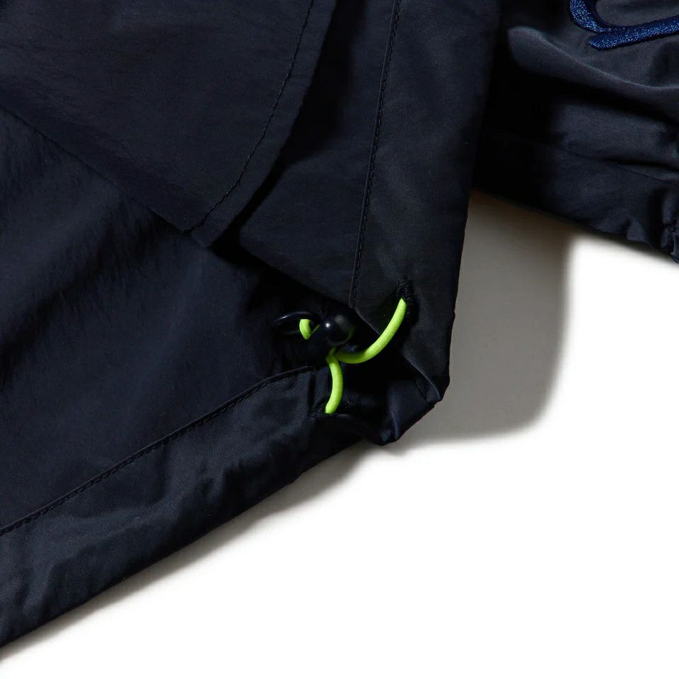 ニューエラのブルゾン