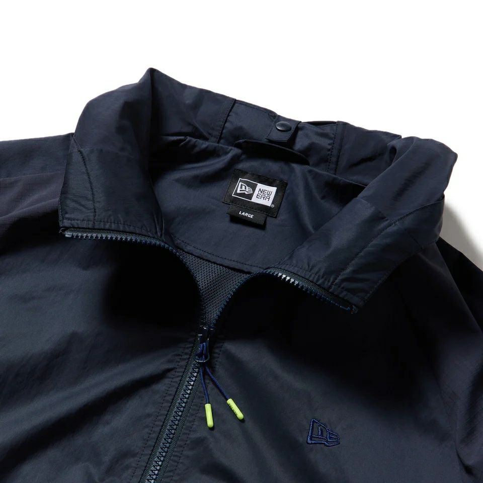 ニューエラのブルゾン