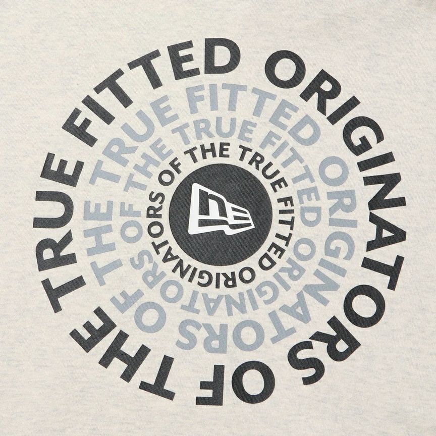 ニューエラのパーカー