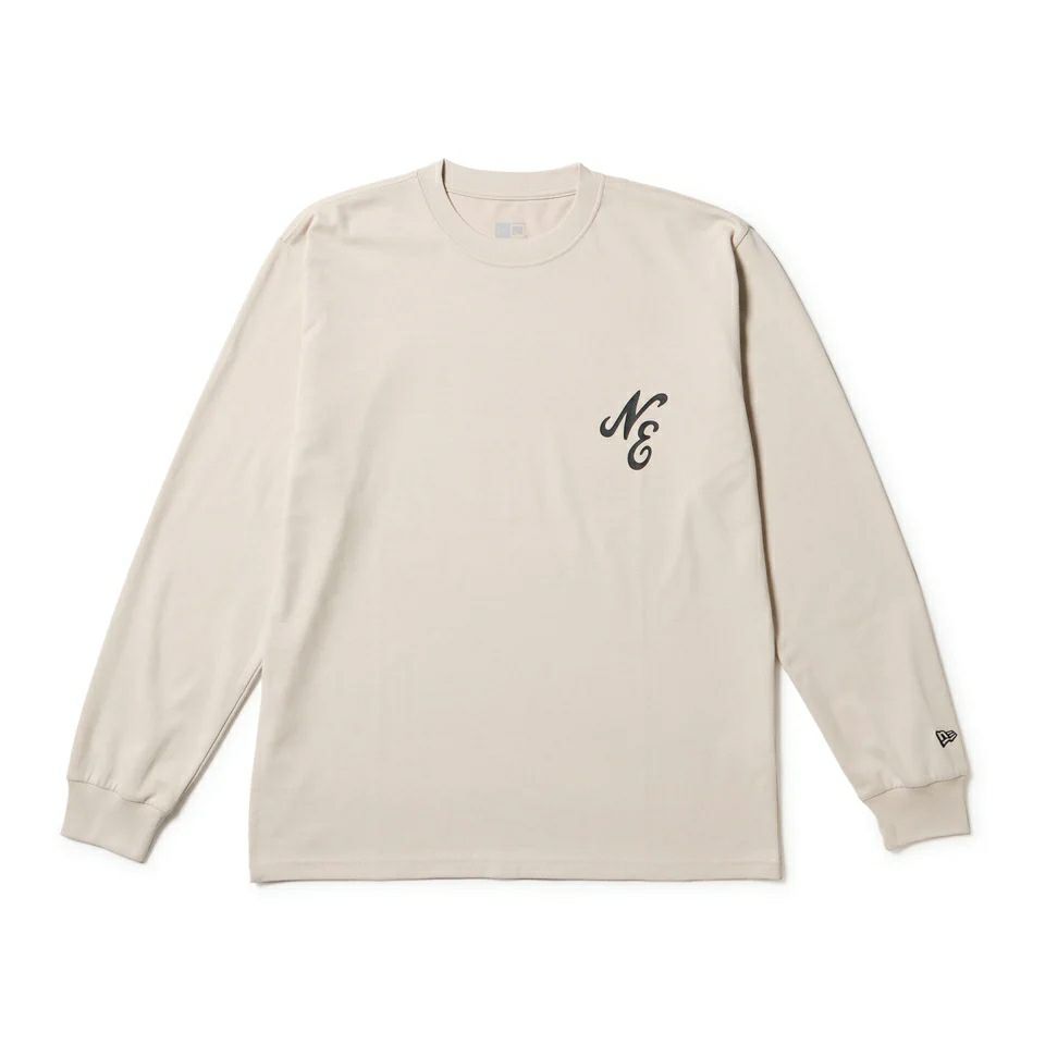 ニューエラのTシャツ