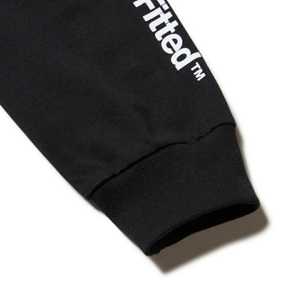 ニューエラのTシャツ