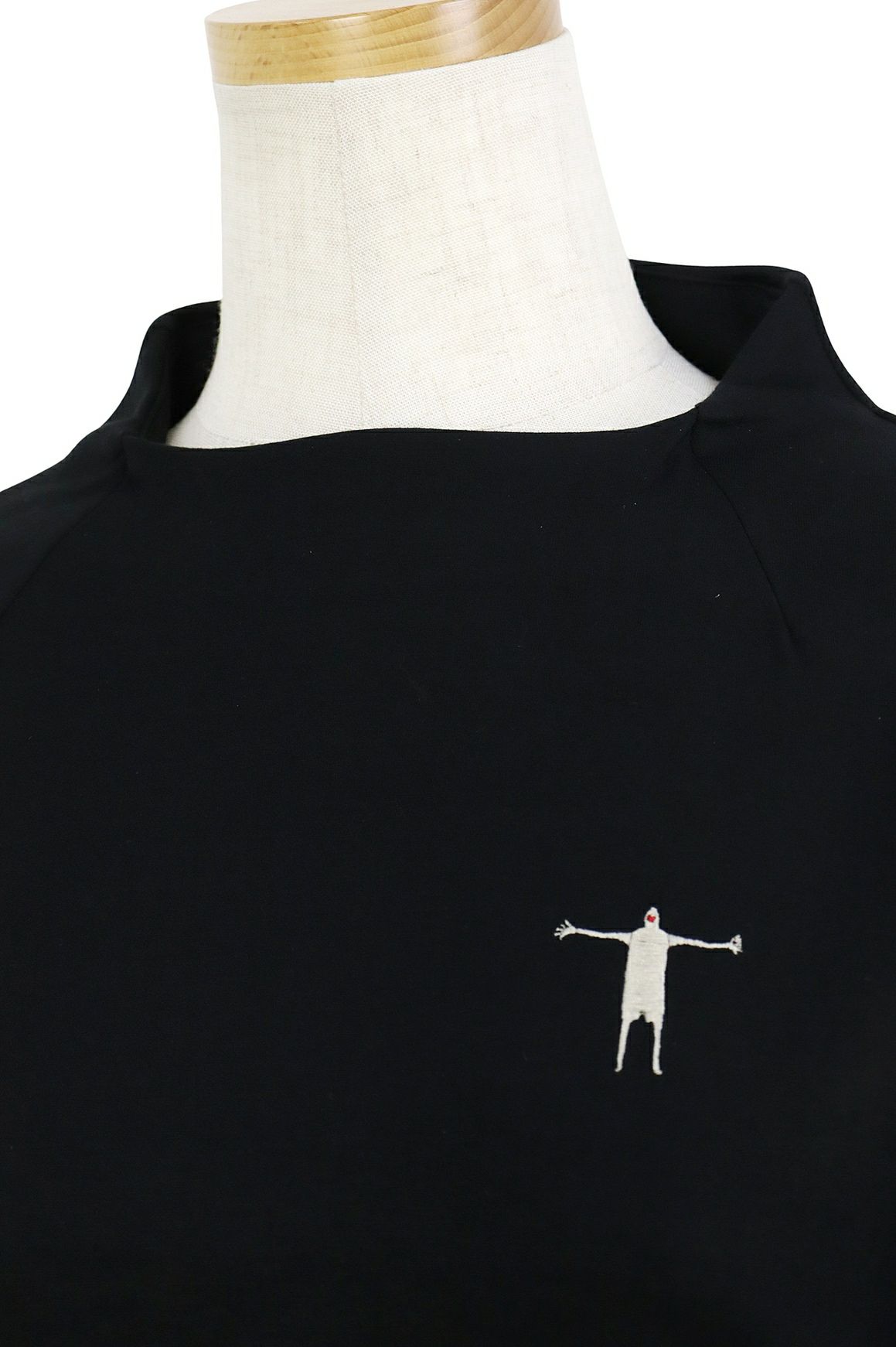 ティーマックのハイネックシャツ