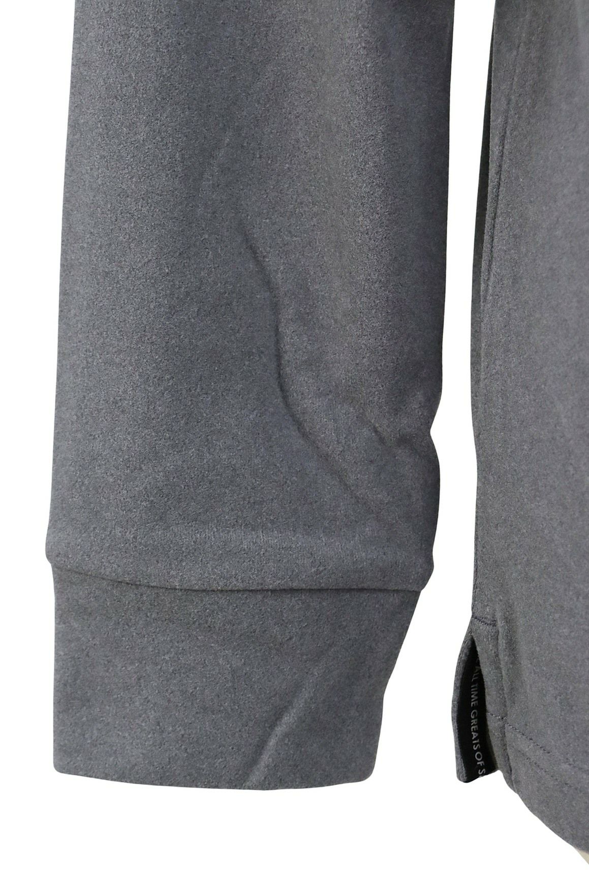 ティーマックのハイネックシャツ