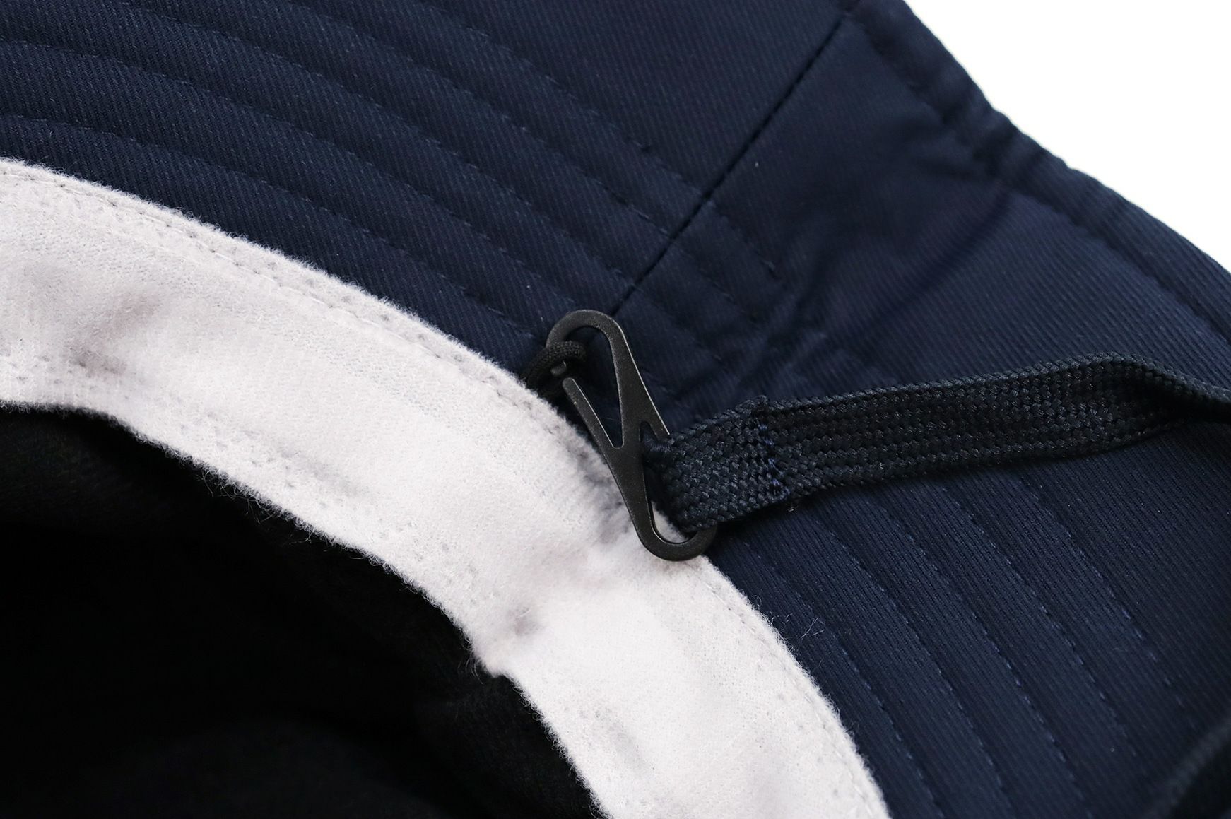 アンパスィのハット