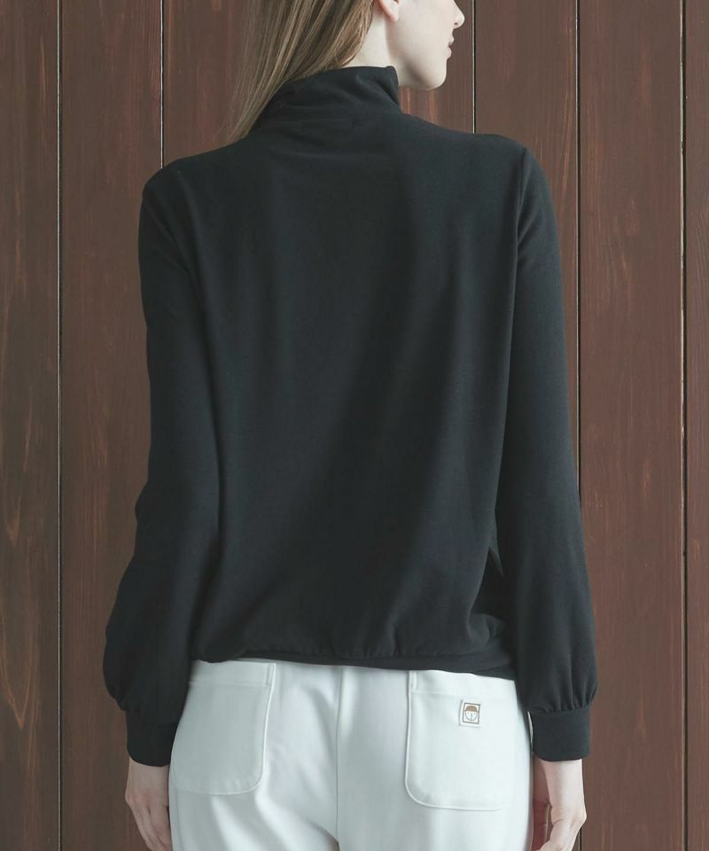 スタジオピッコーネのハイネックシャツ