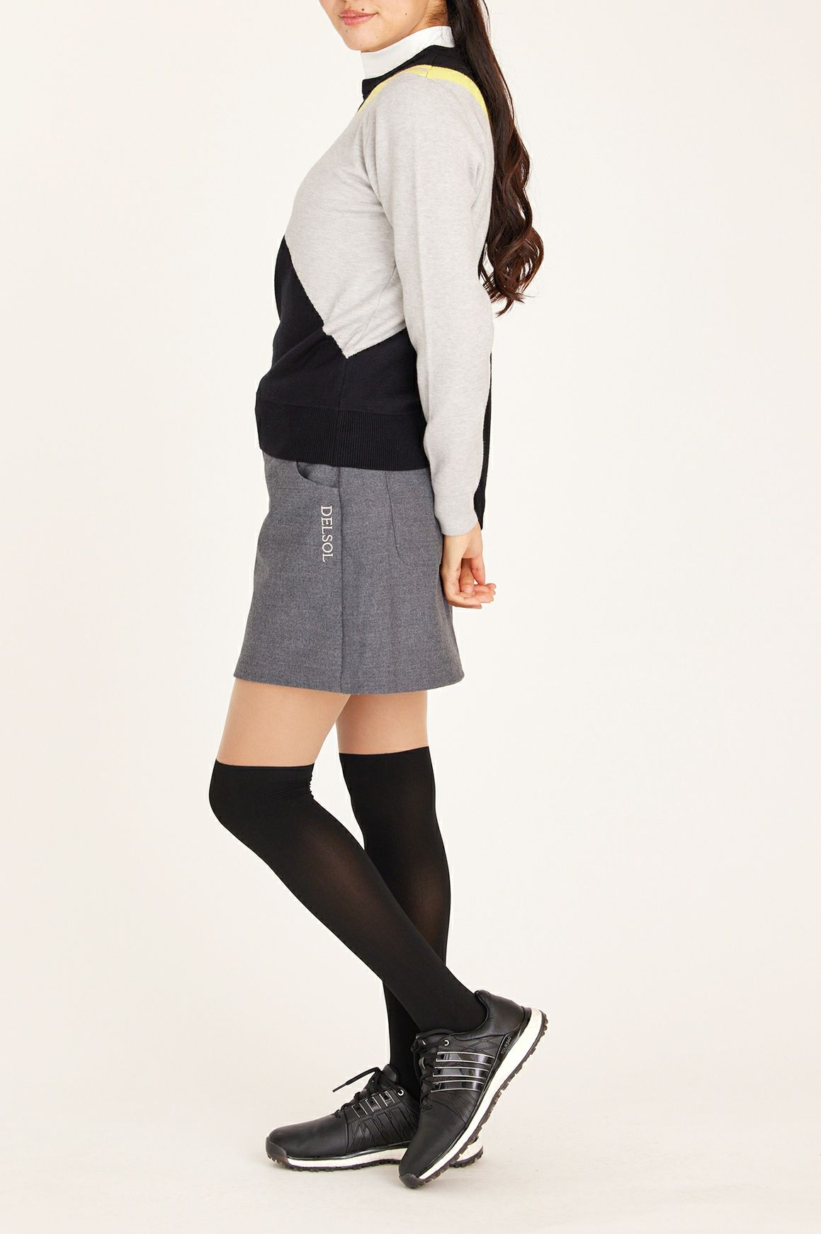 デルソルゴルフのショートパンツ