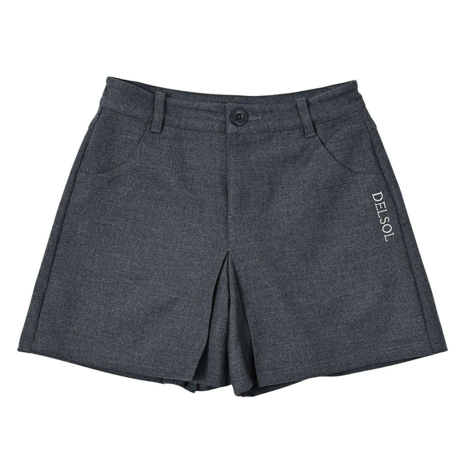 デルソルゴルフのショートパンツ