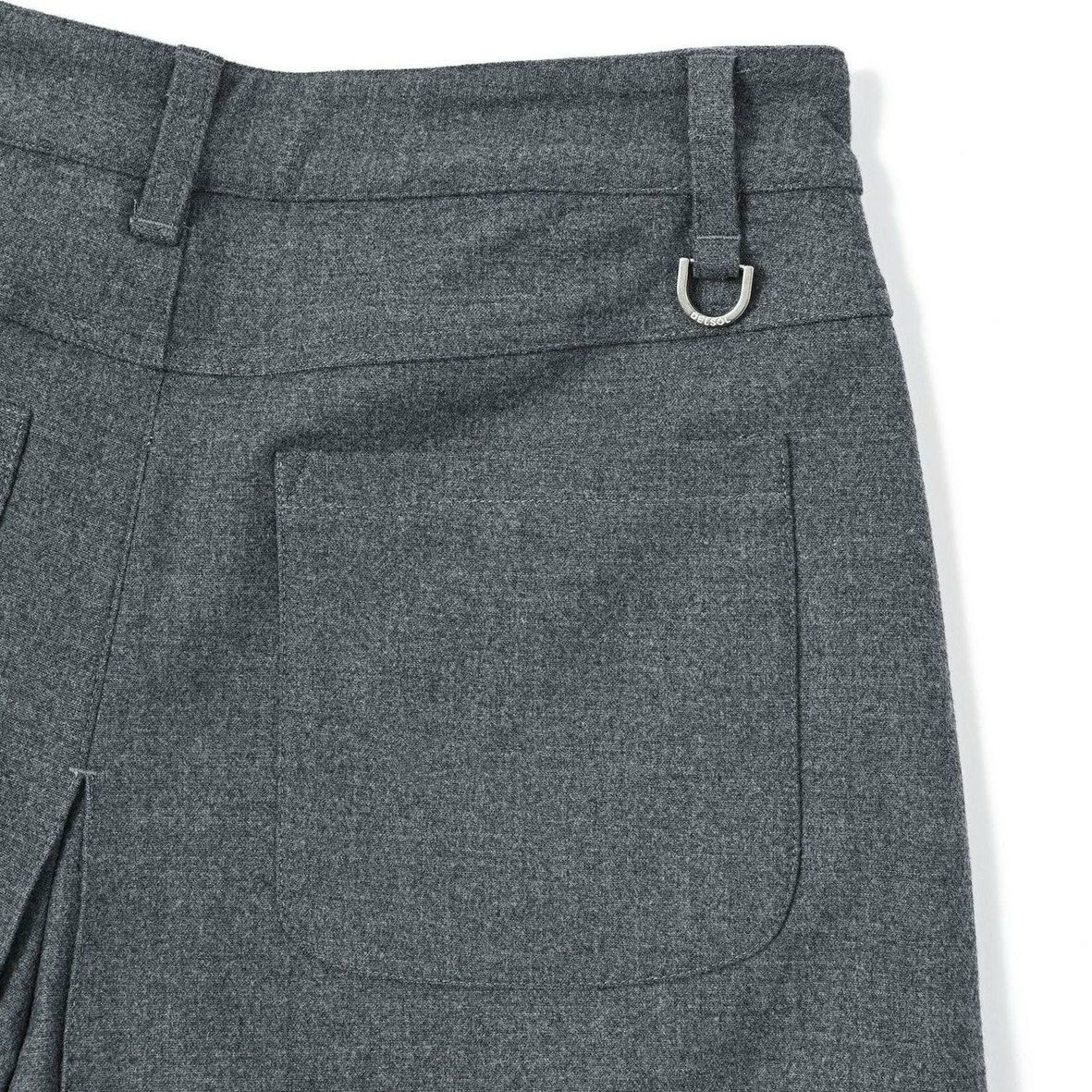 デルソルゴルフのショートパンツ