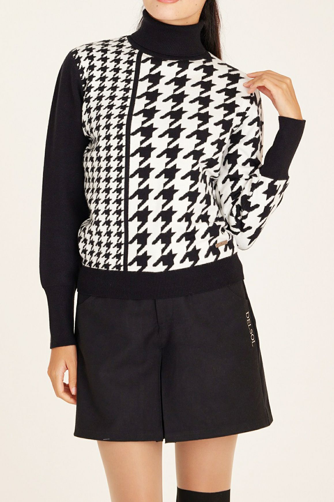 デルソルゴルフのショートパンツ