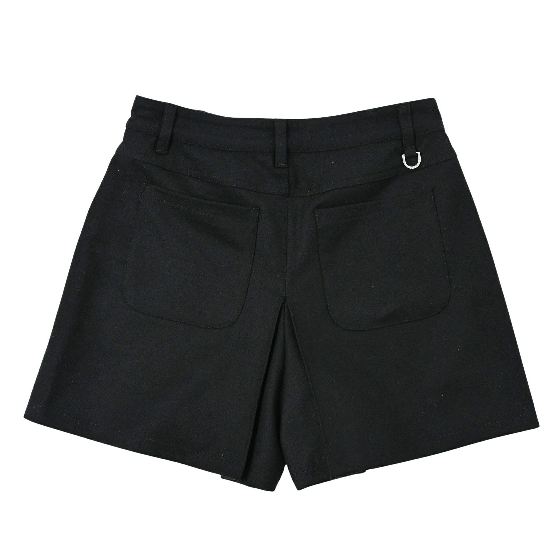 デルソルゴルフのショートパンツ