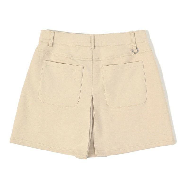 デルソルゴルフのショートパンツ