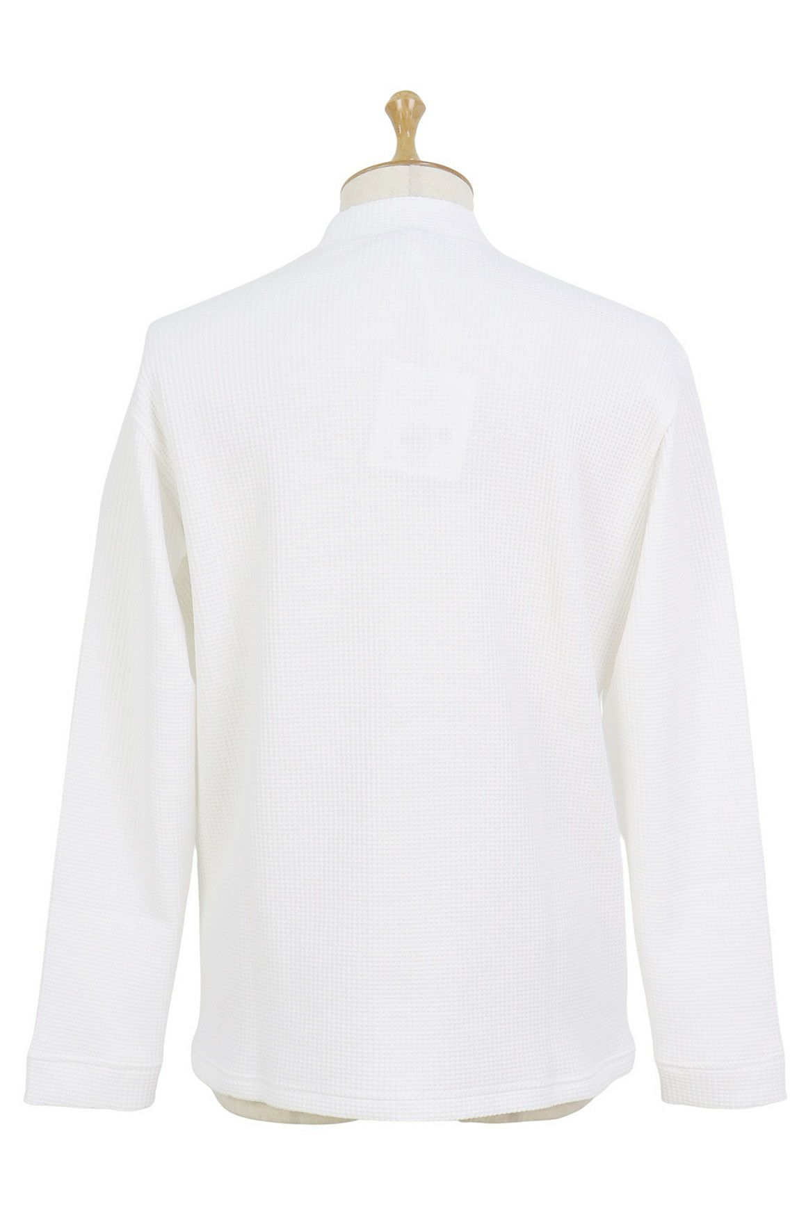 モコのハイネックシャツ