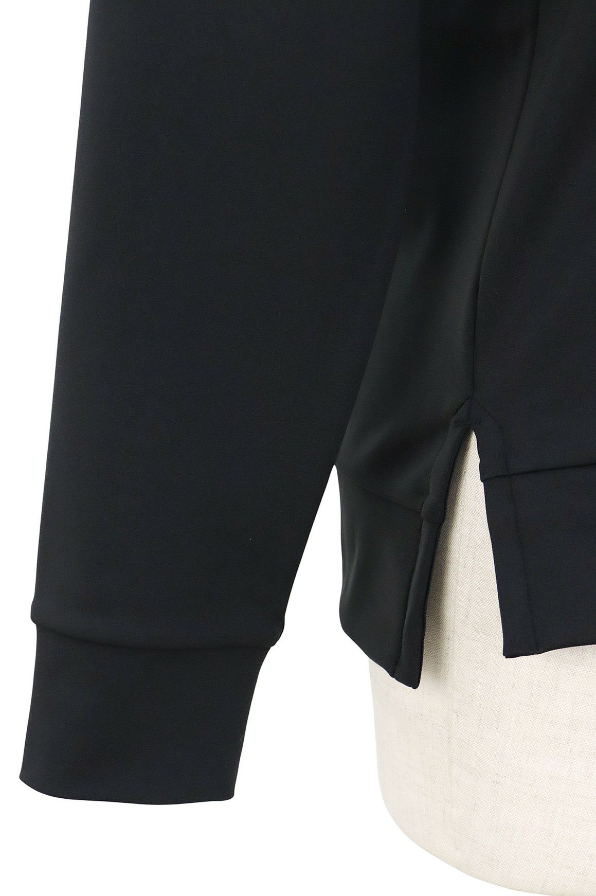 ゼロハリバートンゴルフのハイネックシャツ