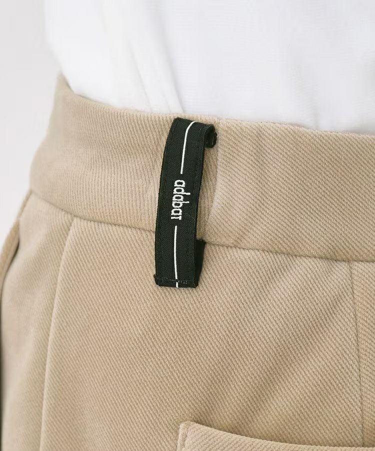 アダバットのパンツ