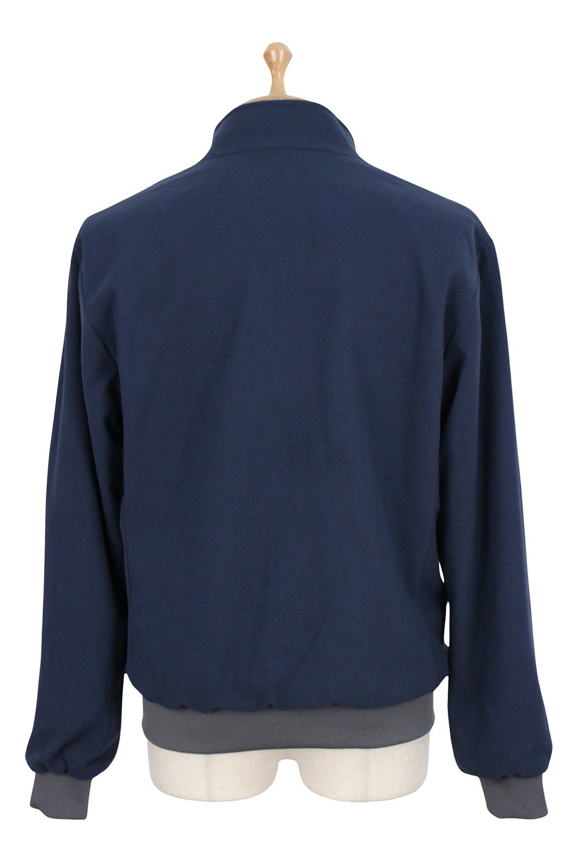 カステルバジャックスポーツのブルゾン