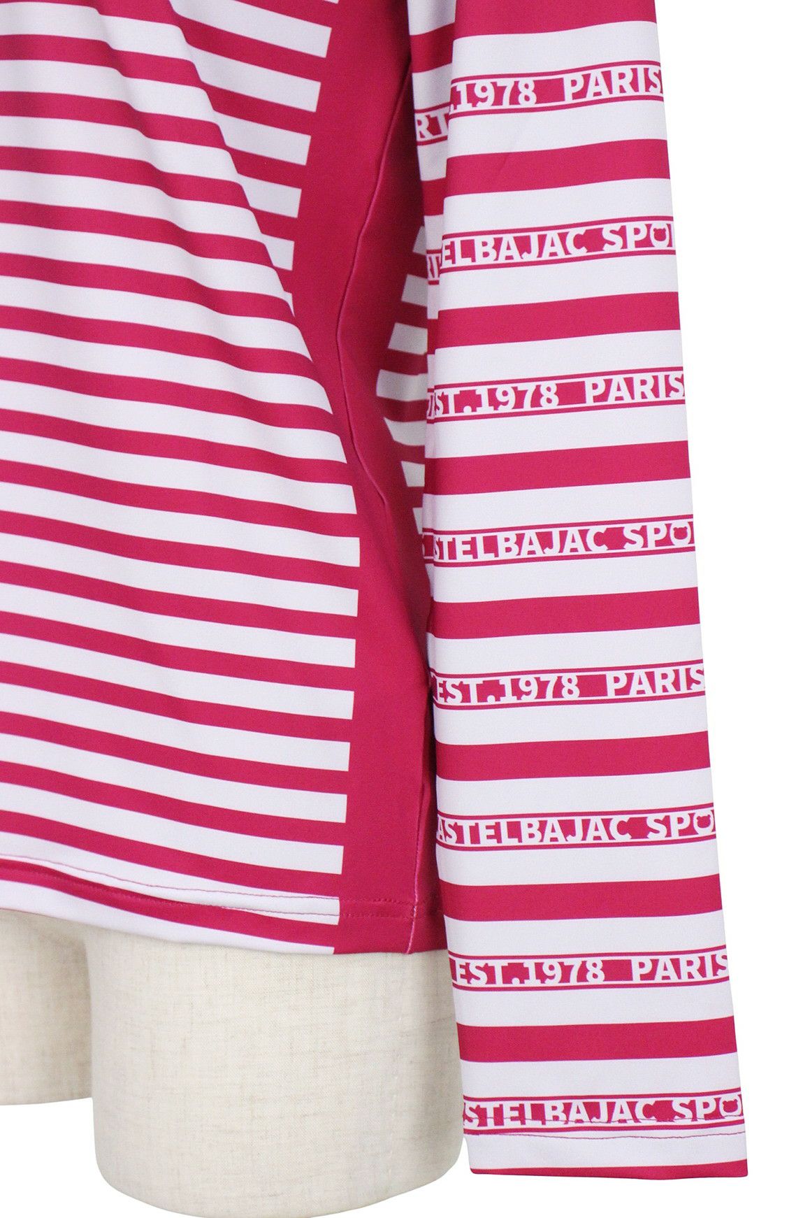 カステルバジャックスポーツのハイネックシャツ