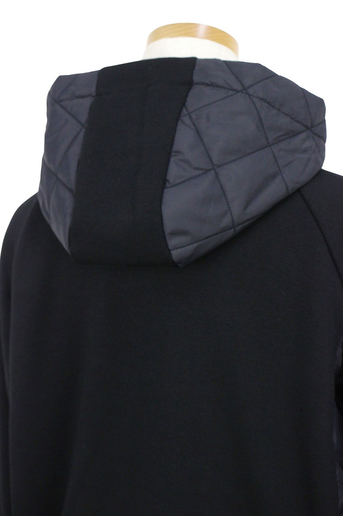 カステルバジャックスポーツのブルゾン