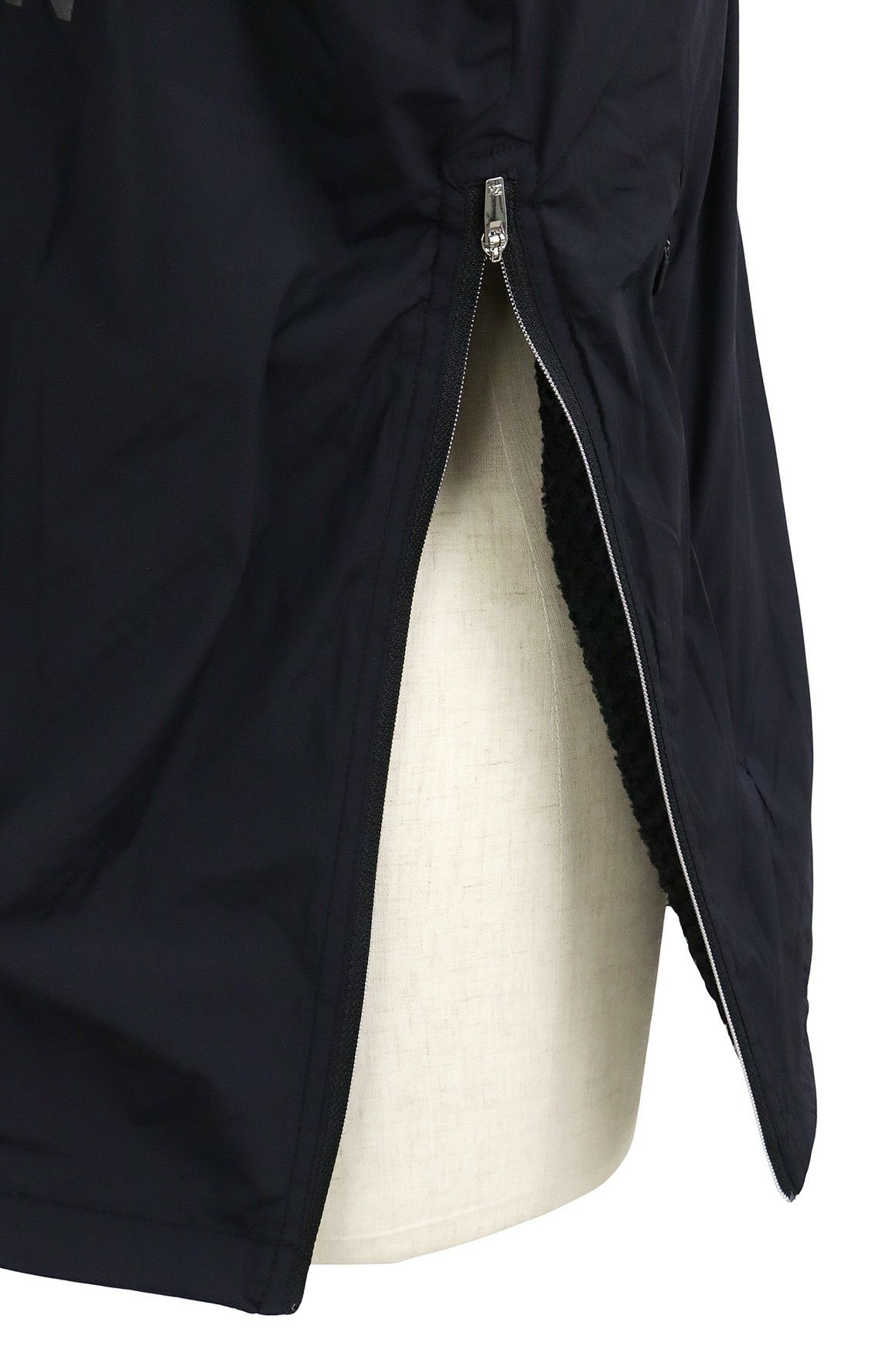 ゼロハリバートンゴルフのブルゾン