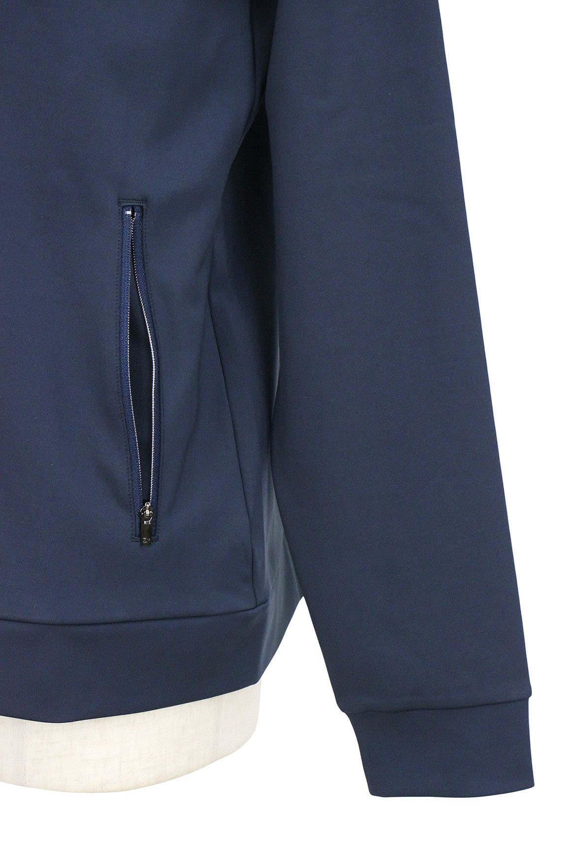 ゼロハリバートンゴルフのブルゾン