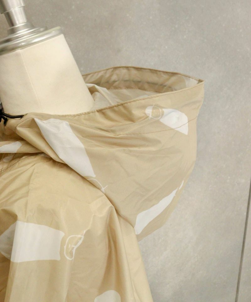 スタジオピッコーネのレインコート