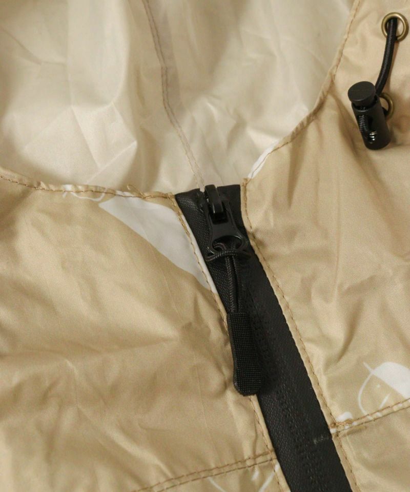 スタジオピッコーネのレインコート