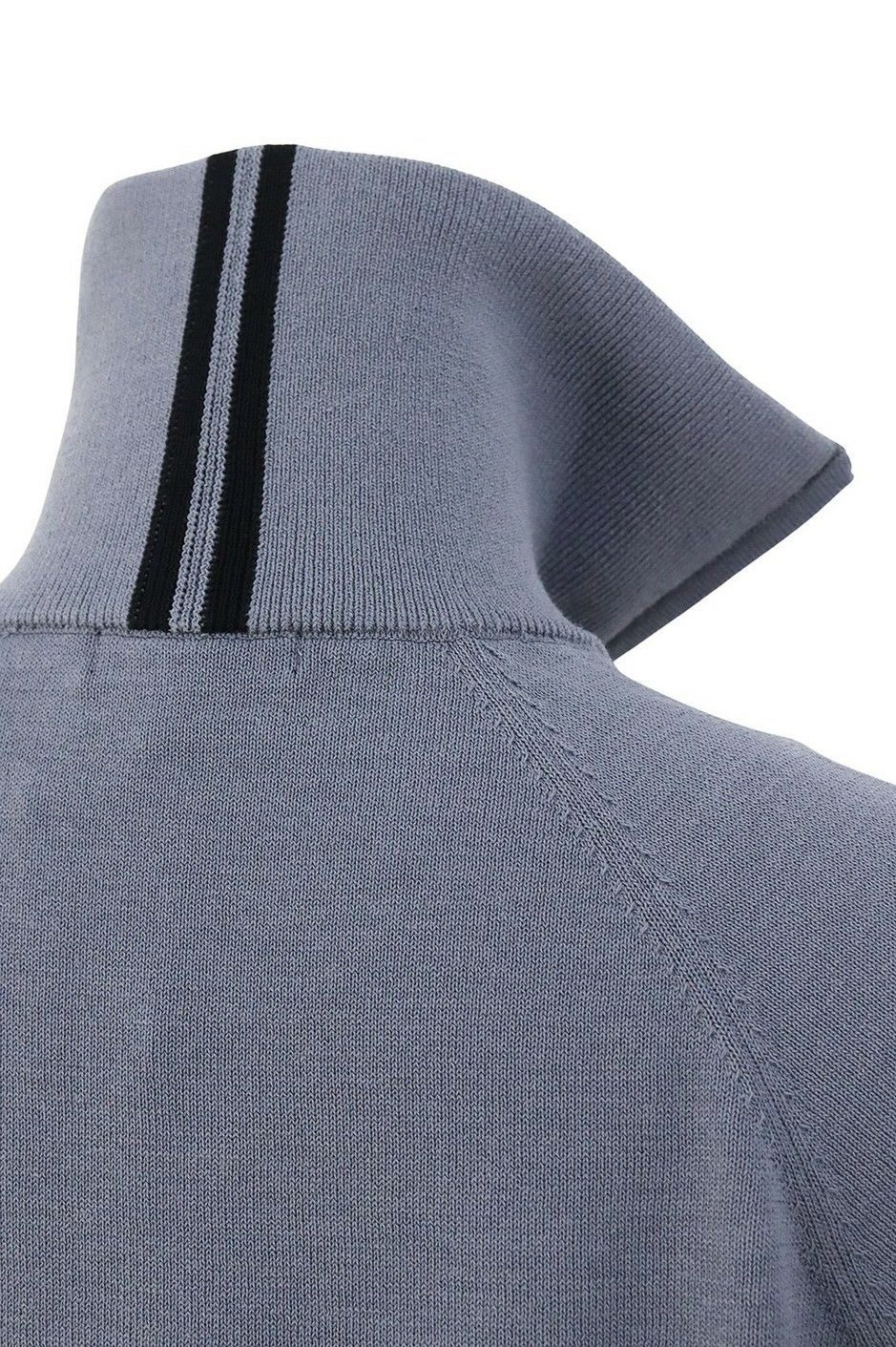 ゼロハリバートンのセーター