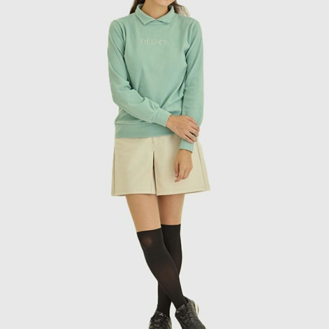 デルソルゴルフのハイネックシャツ