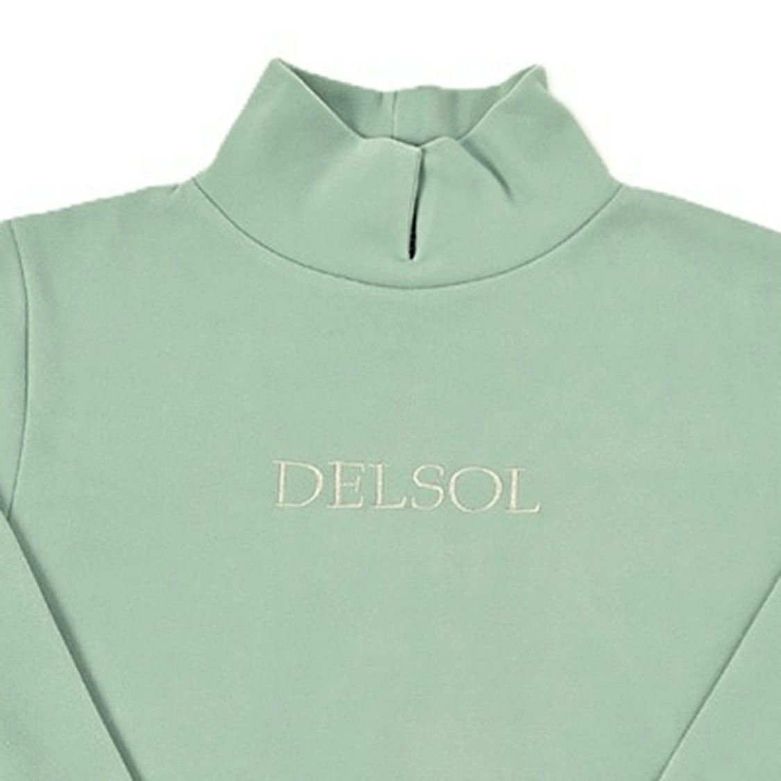 デルソルゴルフのハイネックシャツ