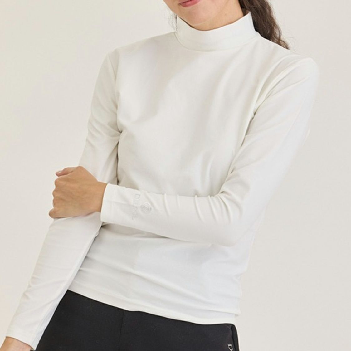 デルソルゴルフのハイネックシャツ