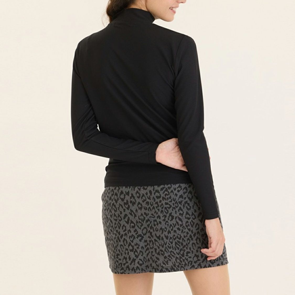 デルソルゴルフのハイネックシャツ