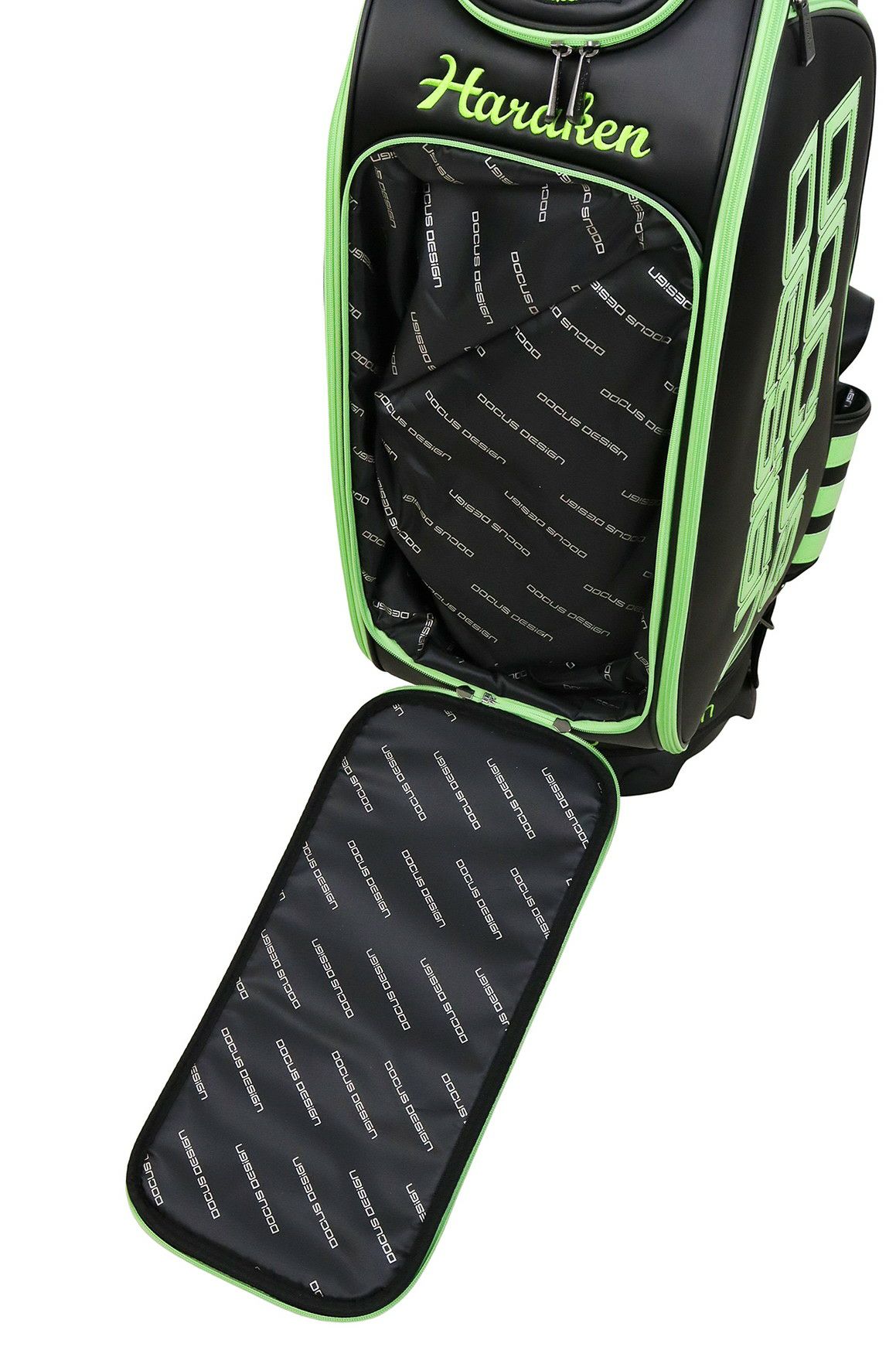 ドゥーカスのキャディバッグ