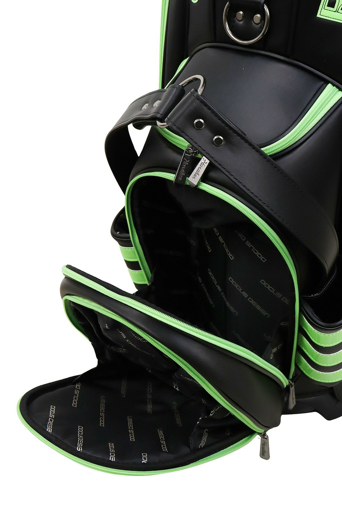 ドゥーカスのキャディバッグ