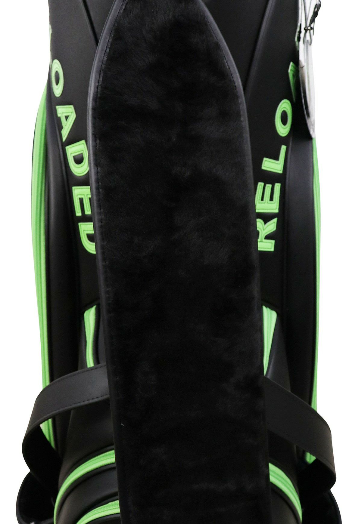 ドゥーカスのキャディバッグ